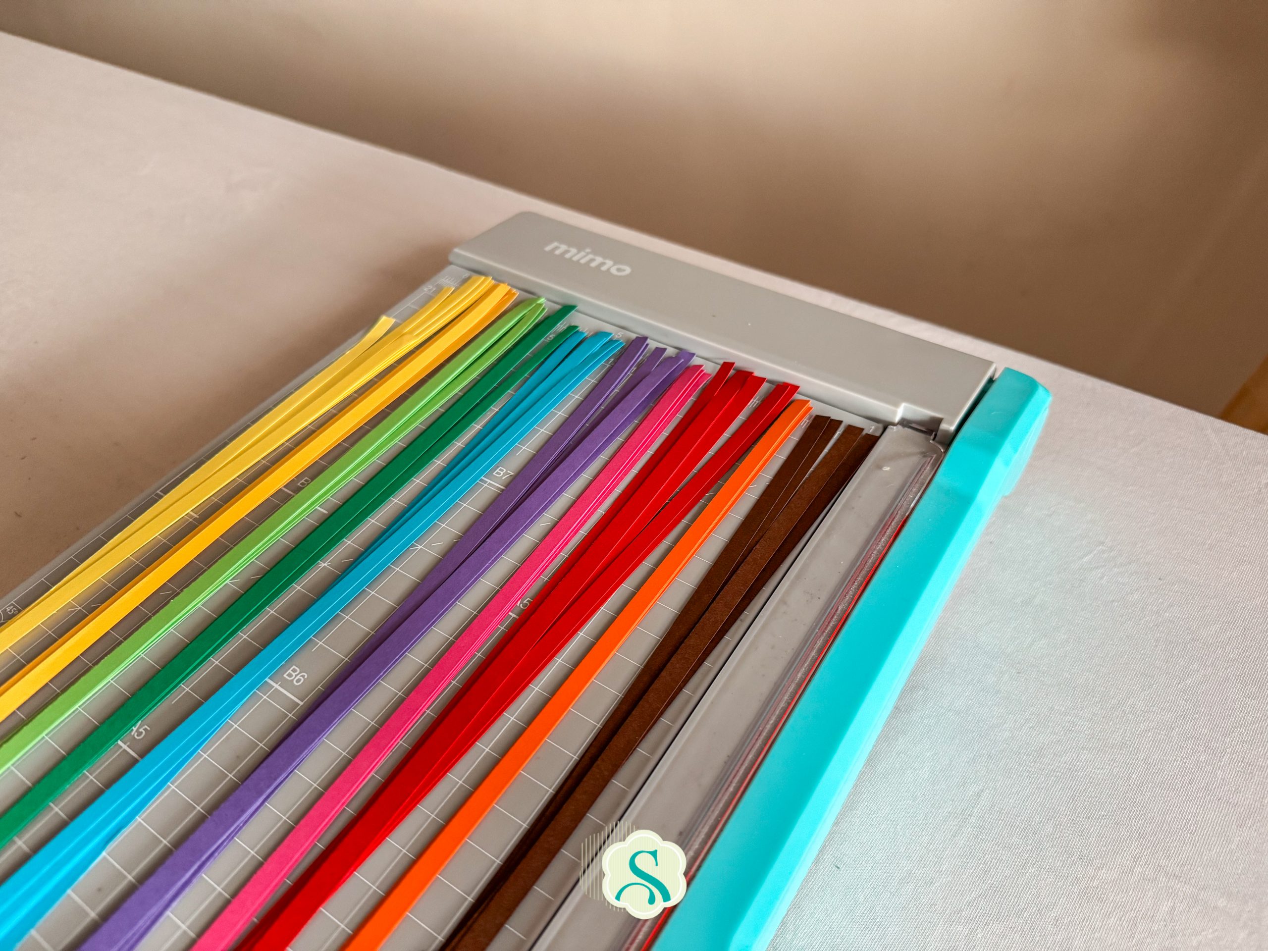 Guilhotina A4 Mimo para cortar tirars de papel