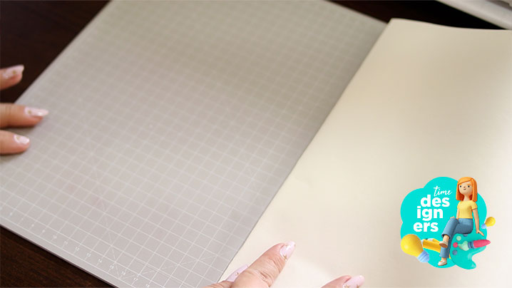 Aplicando Adesivo Vinil Mimo Aplicando Adesivo Vinil Mimo