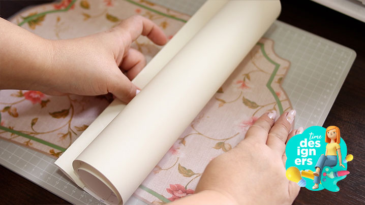 Aplicando Adesivo Vinil Mimo Aplicando Adesivo Vinil Mimo