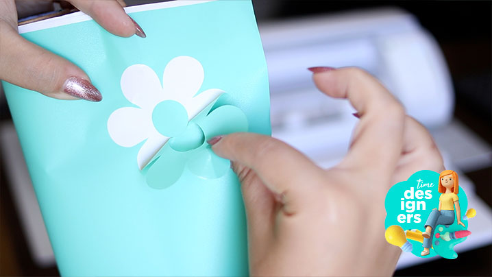 Resultado do corte no adesivo vinil Mimo