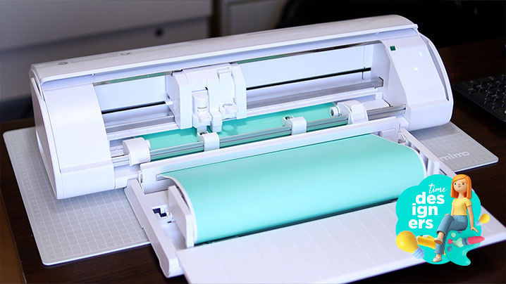 Adesivo vinil sendo cortado na Cameo 5 Alpha