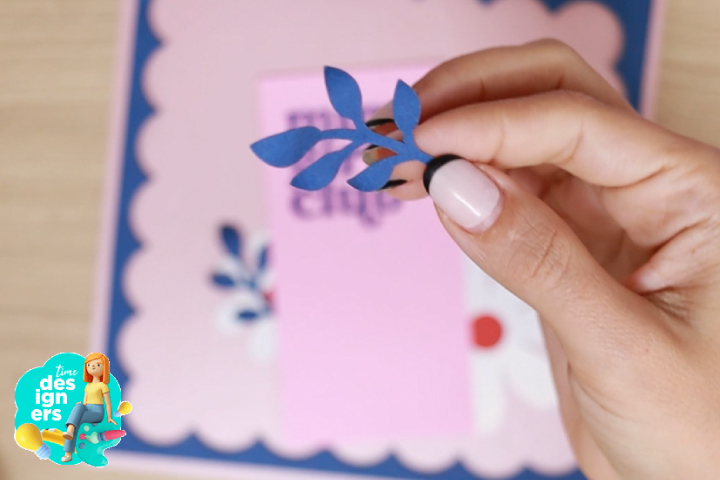 corte no papel com máquina de corte silhouette